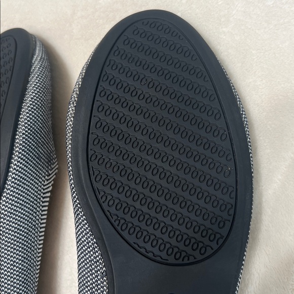 Rothy’s The Flat Round Toe Flats Gray Blue Trim Women’s Size 10 Knit Shoes - Picture 7 of 10